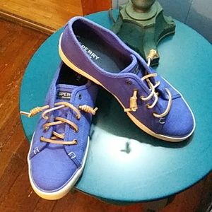 Almost NEW condition Sperrys!